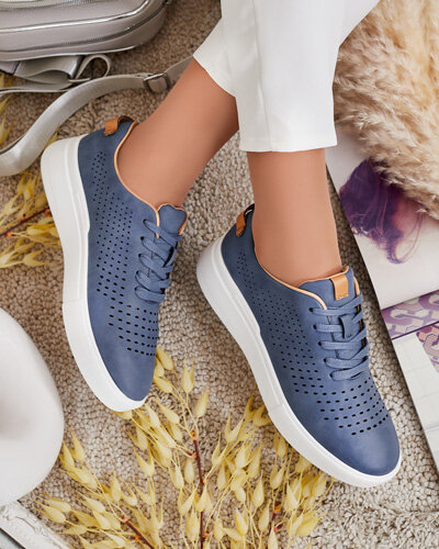 Royalfashion Naiste läbikäidud tossud Deromias