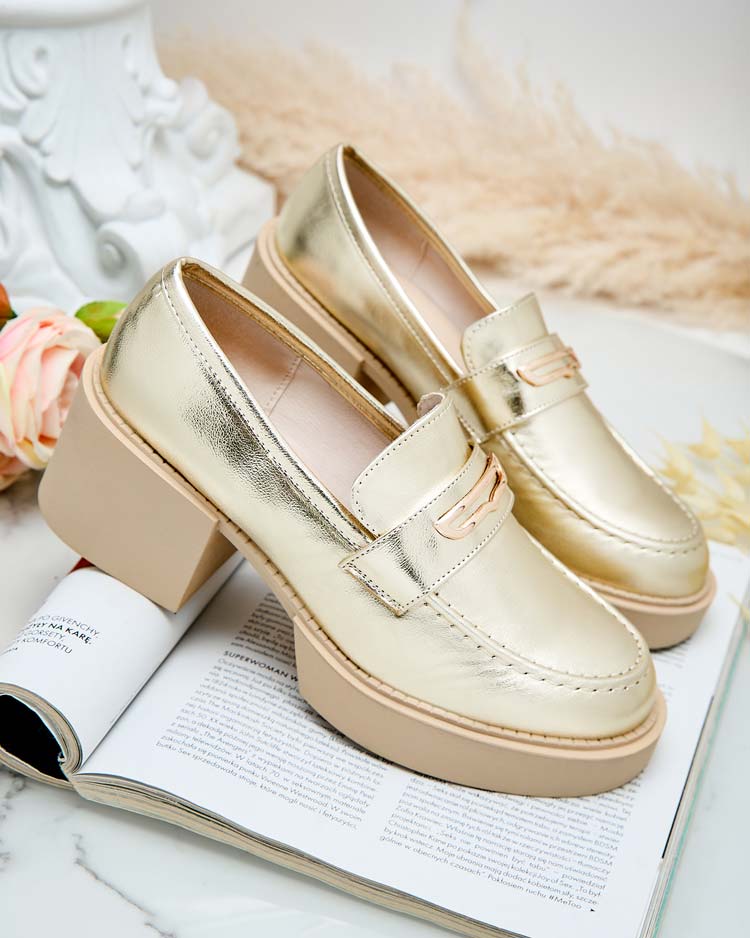 Royalfashion Women's moccasins on a post Ralbali