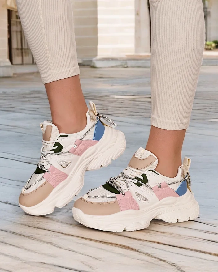 Женские кроссовки Royalfashion на более толстой подошве Reterri