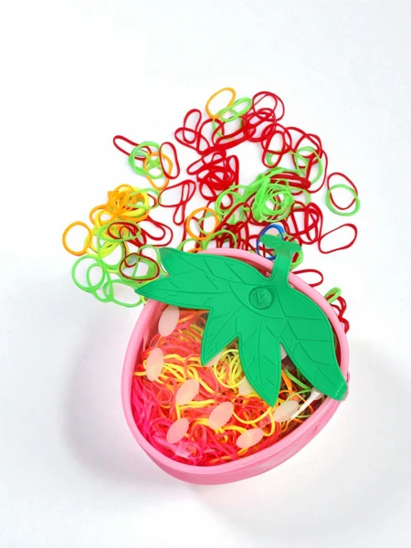 Royalfashion Mitmevärvilised silikoonist juuksekummid Maasikas