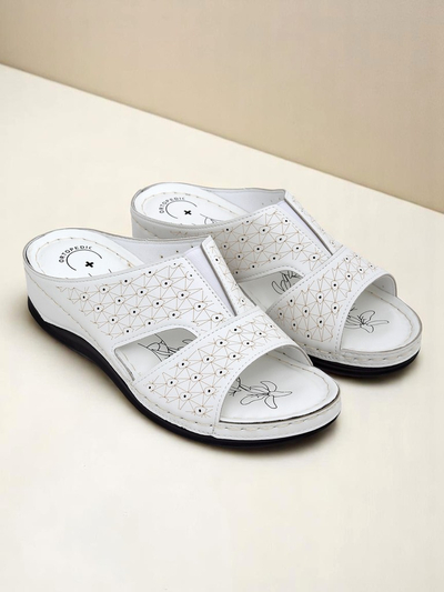 Royalfashion Женские шлепанцы на толстой подошве Nova Step