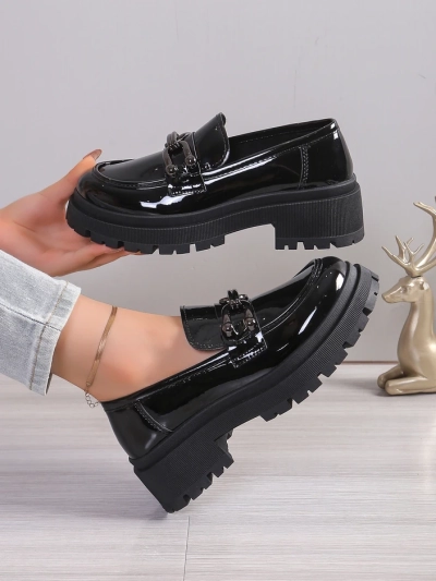Royalfashion Women's patent loafers Arieda