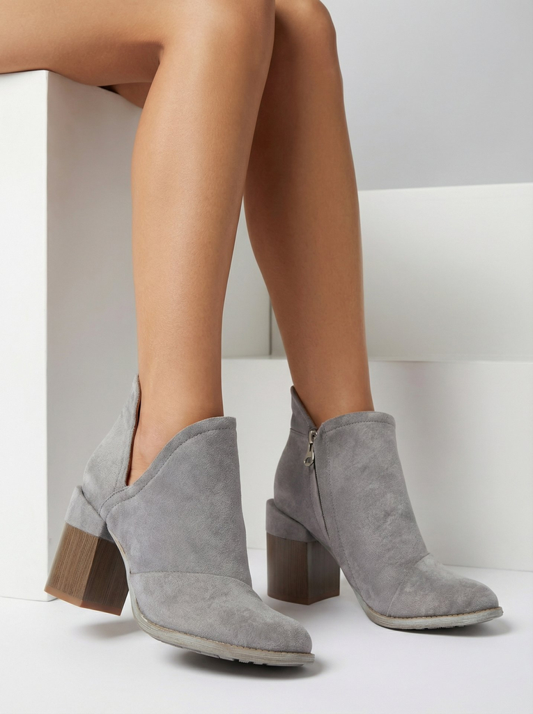 Gray women's ankle boots with Cintura cut-outs - Footwear
