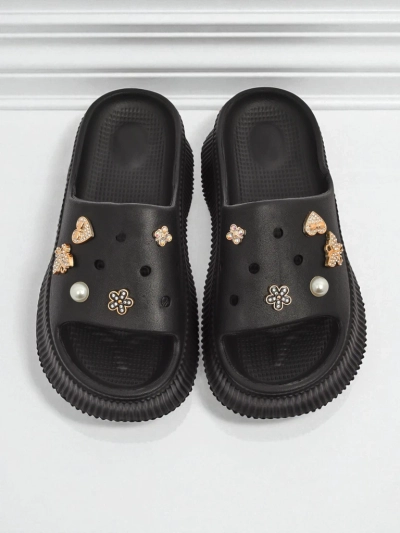 Royalfashion Women's rubber slippers with Slash Glam decorations